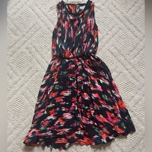 Calvin Klein Bright Watercolor Pleated Dress. Size: Women’s 4